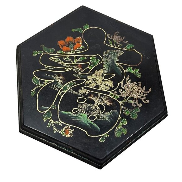 Chinese Lacquer‎ Ware Nesting nesting trays with lid 9 1/4” - Picture 1 of 6